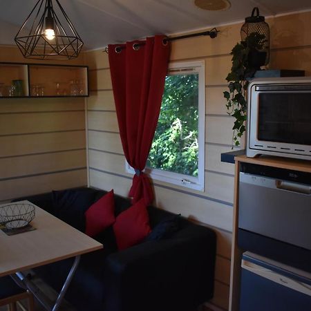 Mobil-Home Sur Terrain Bucolique Hyeres Exterior photo