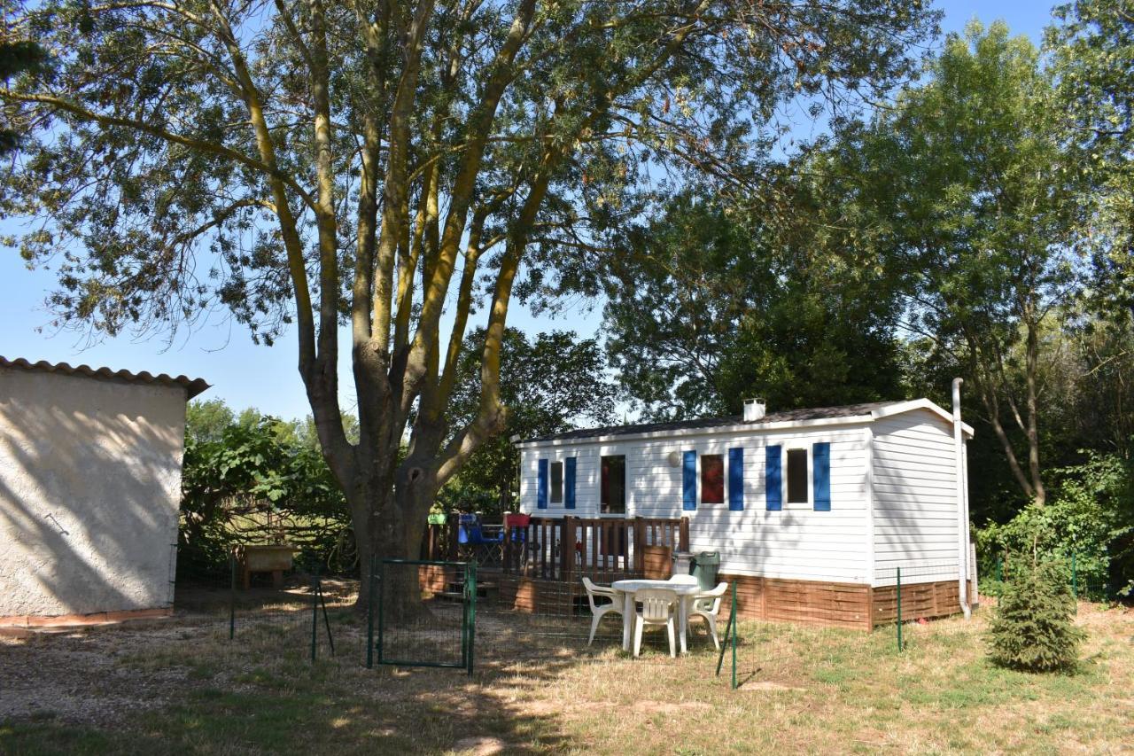 Mobil-Home Sur Terrain Bucolique Hyeres Exterior photo